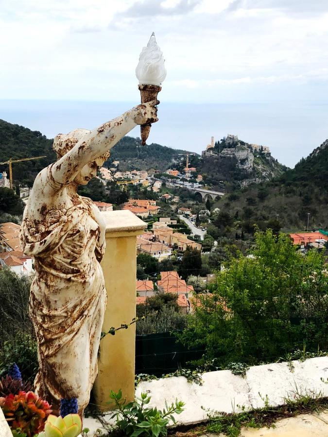 Auberge De La Croix Du Pape Éze Luaran gambar